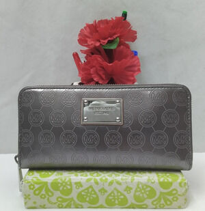 Michael Kors Gray Patent Leather Zip Around Credit Card Wallet